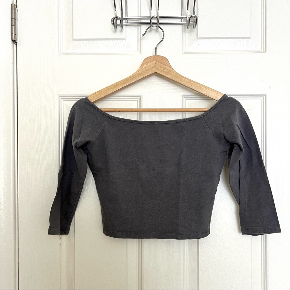 Hollister women’s grey crop tops 3/4 sleeves